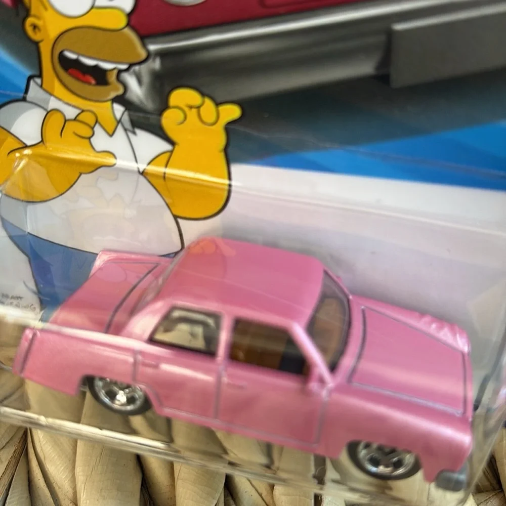 Hot Wheels Simpsons Family Cartoon Pink Car Hotwheels Diecast Collectible Toy 🆕